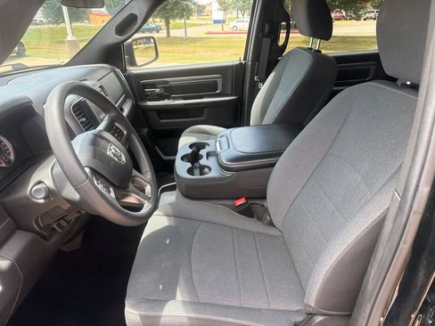 Used 2024 RAM 1500 Warlock AWD/4WD image 17