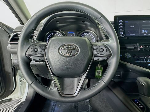 Used 2023 Toyota Camry SE image 15