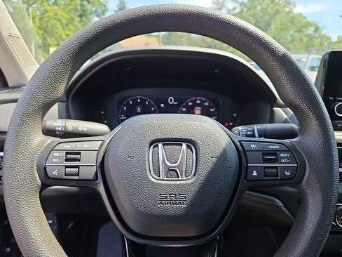 Certified 2023 Honda Accord EX image 19
