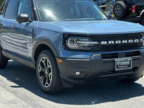 New 2026 Ford Bronco Sport Outer Banks w/ Outer Banks Tech Package+ AWD/4WD image 11