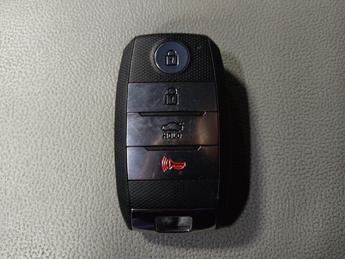 Used 2017 Kia Optima EX FWD image 32