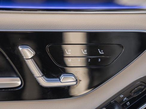 Certified 2022 Mercedes-Benz S 500 4MATIC image 39