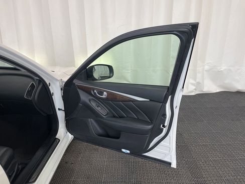 Used 2018 INFINITI Q50 Luxe w/ Cargo Package (L95) AWD/4WD image 23