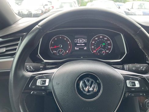 Used 2020 Volkswagen Jetta R-Line FWD image 23