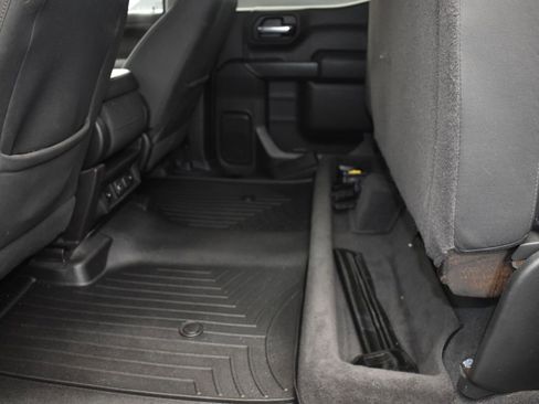 Used 2020 Chevrolet Silverado 1500 LT w/ All-Star Edition image 18