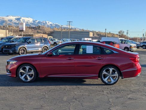 Used 2019 Honda Accord Touring image 9