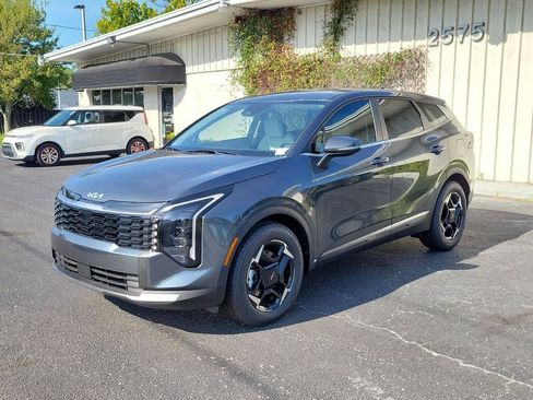 New 2026 Kia Sportage EX FWD image 3