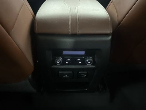 Used 2018 Chevrolet Traverse High Country image 33