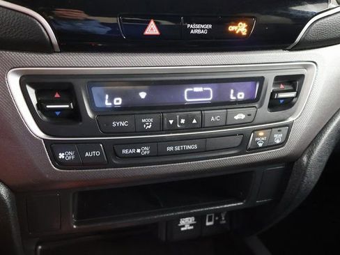 Used 2021 Honda Ridgeline Sport image 17