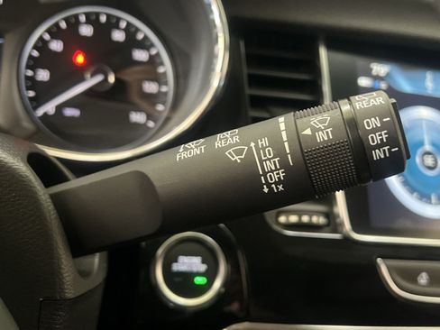 Used 2020 Buick Encore Preferred AWD/4WD image 34