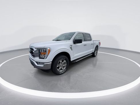 Used 2021 Ford F150 XLT w/ Equipment Group 302A High AWD/4WD image 4