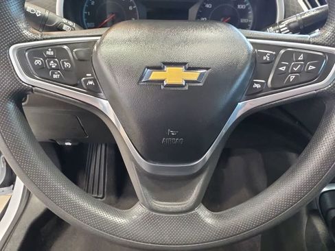 Used 2022 Chevrolet Malibu LT FWD image 18