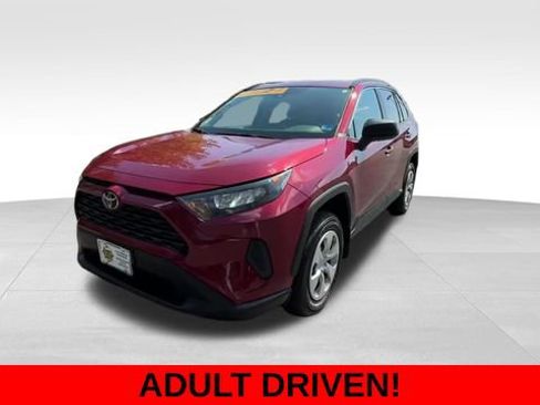 Used 2021 Toyota RAV4 LE AWD/4WD image 2