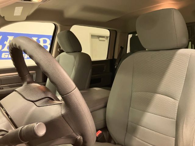Used 2020 RAM 1500 Classic SLT AWD/4WD image 46