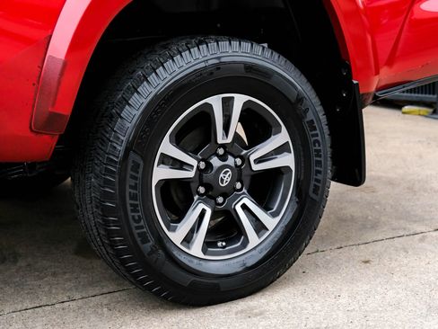 Used 2016 Toyota Tacoma TRD Sport w/ Towing Package RWD image 53