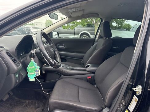 Used 2016 Honda HR-V LX image 13