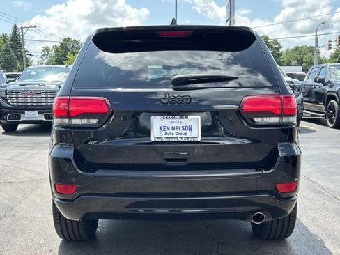 Used 2018 Jeep Grand Cherokee Altitude AWD/4WD image 6