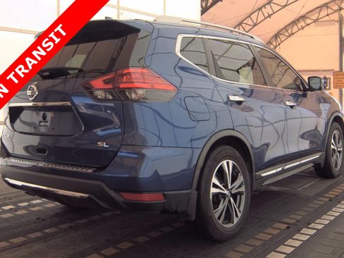 Used 2017 Nissan Rogue SL w/ SL Premium Package FWD image 4
