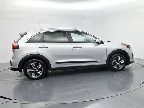Used 2020 Kia Niro EX Premium image 8