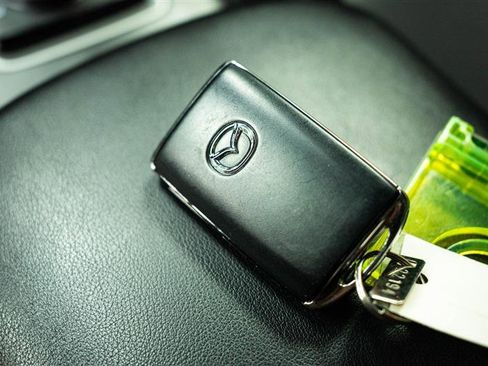 Used 2022 MAZDA MAZDA3 s image 20