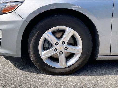 Used 2024 Chevrolet Malibu LS w/ LPO, Floor Liner Package FWD image 7