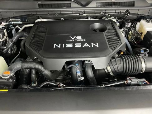 Used 2025 Nissan Armada PRO-4X w/ Pro-4X Premium Package image 9