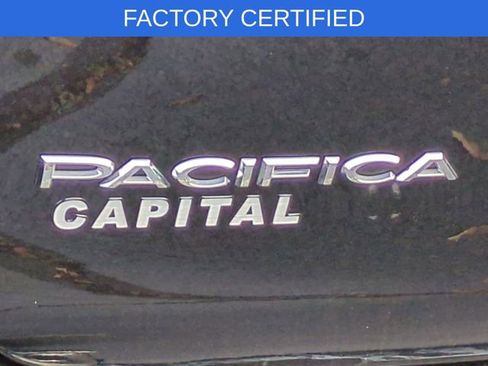 Certified 2024 Chrysler Pacifica Touring-L image 37