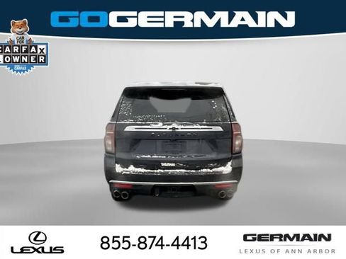 Used 2023 Chevrolet Suburban Premier w/ Premium Package 2 image 7
