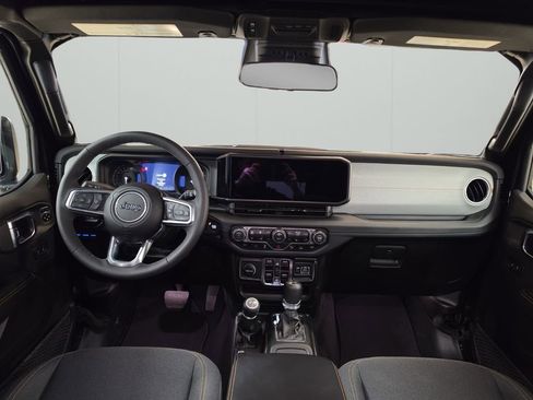 Certified 2025 Jeep Wrangler Unlimited Sahara w/ Safety Group image 12