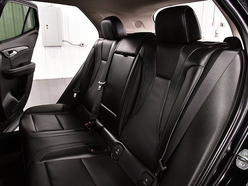 Used 2023 Buick Envision Essence image 26