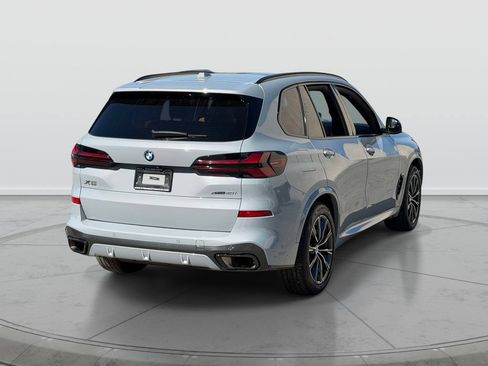 Used 2024 BMW X5 xDrive40i w/ M Sport Package AWD/4WD image 8