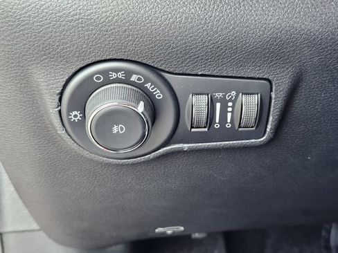 New 2026 Jeep Compass Latitude image 18