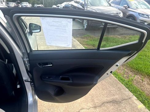 Used 2021 Nissan Versa SV image 18