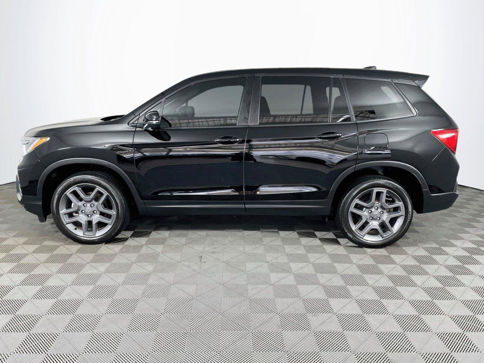 Used 2023 Honda Passport EX-L image 4