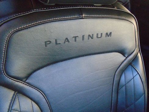 Used 2017 Ford Explorer Platinum image 45