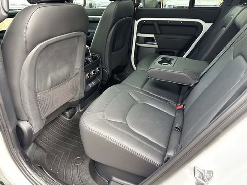 Used 2024 Land Rover Defender 110 S image 14