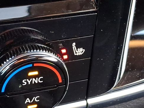 Certified 2024 Nissan Rogue SL w/ SL Premium Package image 25