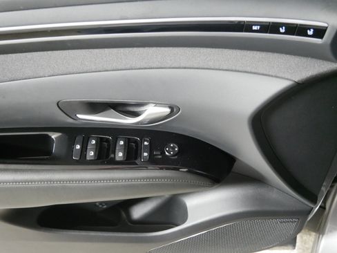 Certified 2024 Hyundai Tucson Limited AWD/4WD image 19