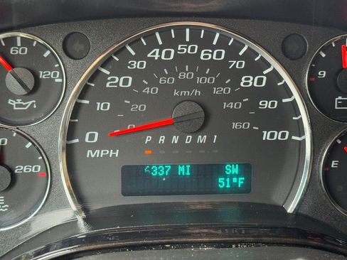 Used 2021 Chevrolet Express 3500 LS w/ Chrome Appearance Package image 26