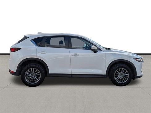 Used 2017 MAZDA CX-5 Touring w/ Preferred Equipment Package image 4