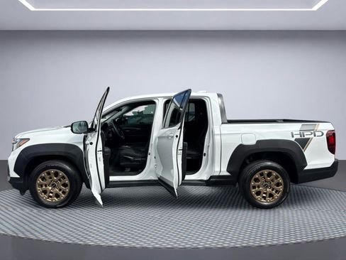 Used 2021 Honda Ridgeline Sport image 11