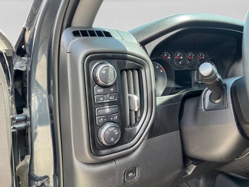 Used 2019 Chevrolet Silverado 1500 Custom w/ Custom Value Package AWD/4WD image 14