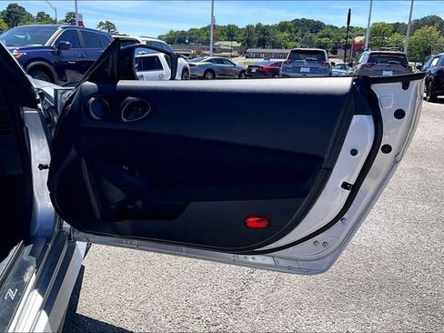 Certified 2024 Nissan Z Sport w/ Floor Mat Package RWD image 19