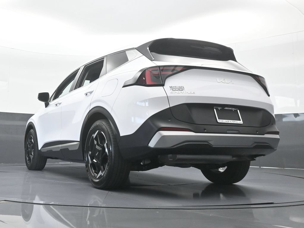 Used 2026 Kia Sportage EX FWD image 60