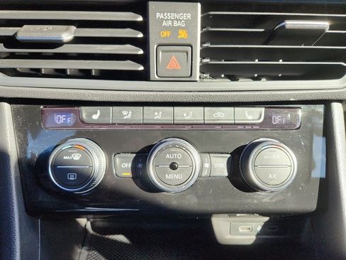 Used 2021 Volkswagen Jetta GLI image 29