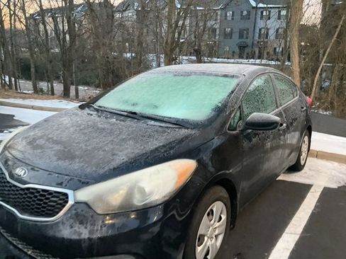 Used 2016 Kia Forte LX image 10