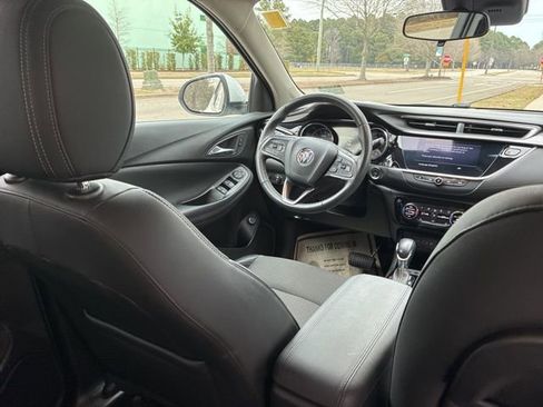 Used 2022 Buick Encore GX Select w/ Sport Touring Package image 33