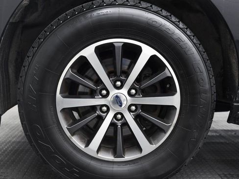 Used 2019 Ford Expedition XLT w/ Equipment Group 201A image 10