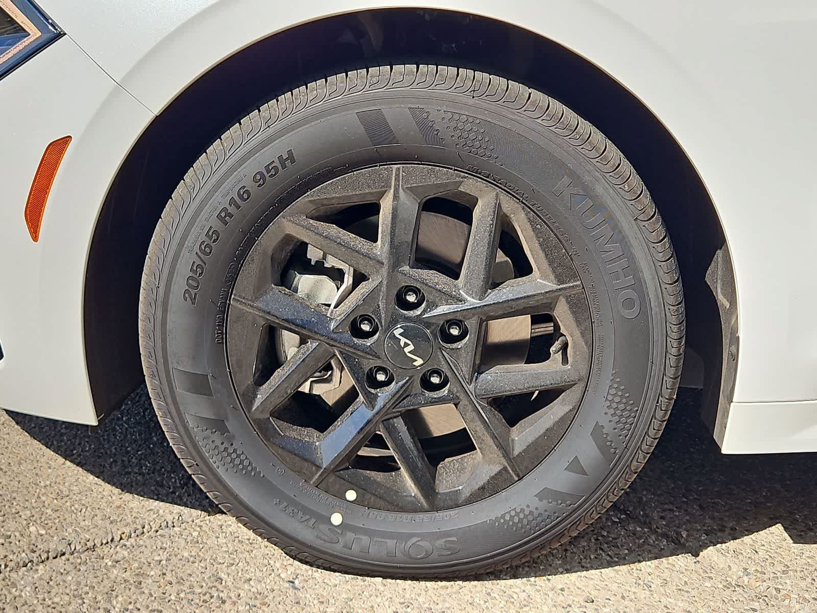 New 2026 Kia K5 LXS FWD image 13