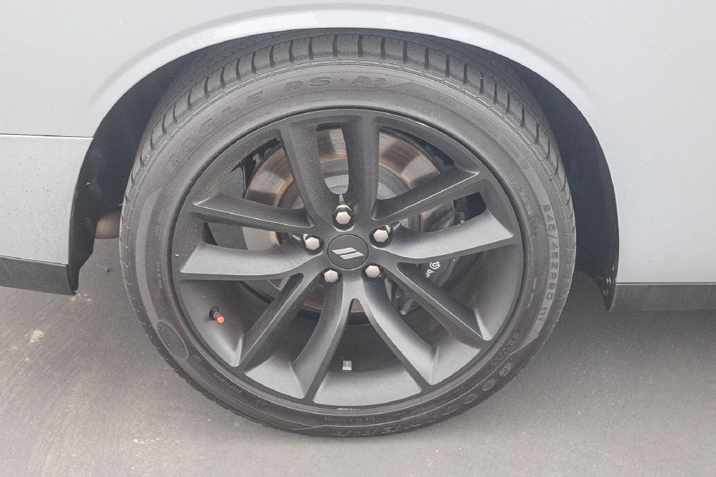 Used 2021 Dodge Challenger GT w/ Performance Handling Group RWD image 11